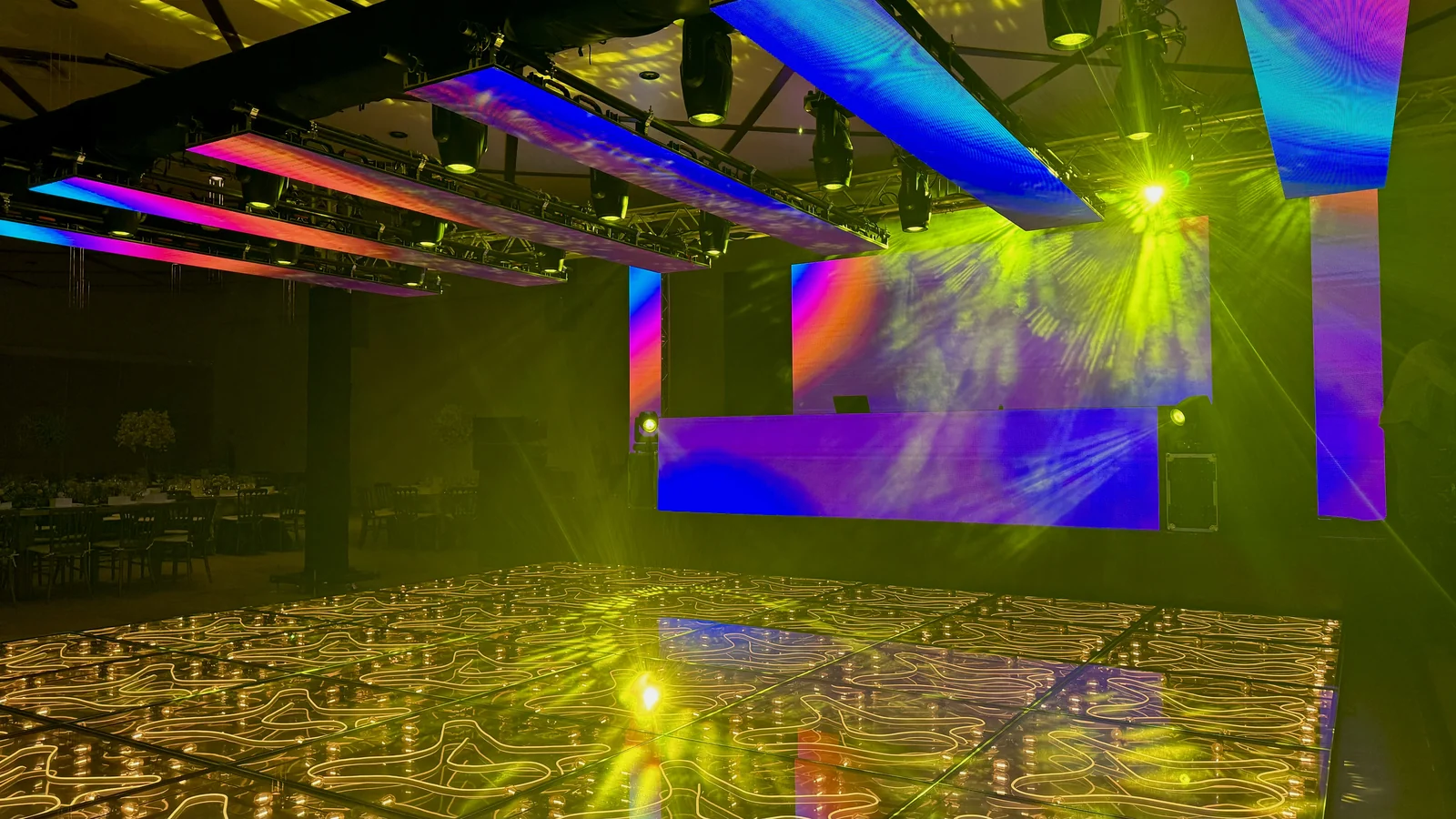 Sky screen club